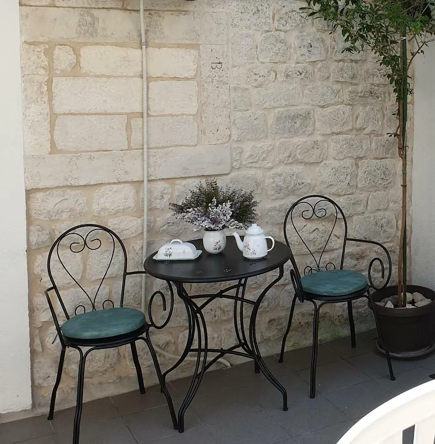 Pensjonat Hotel Lemon Tree Donji Seget