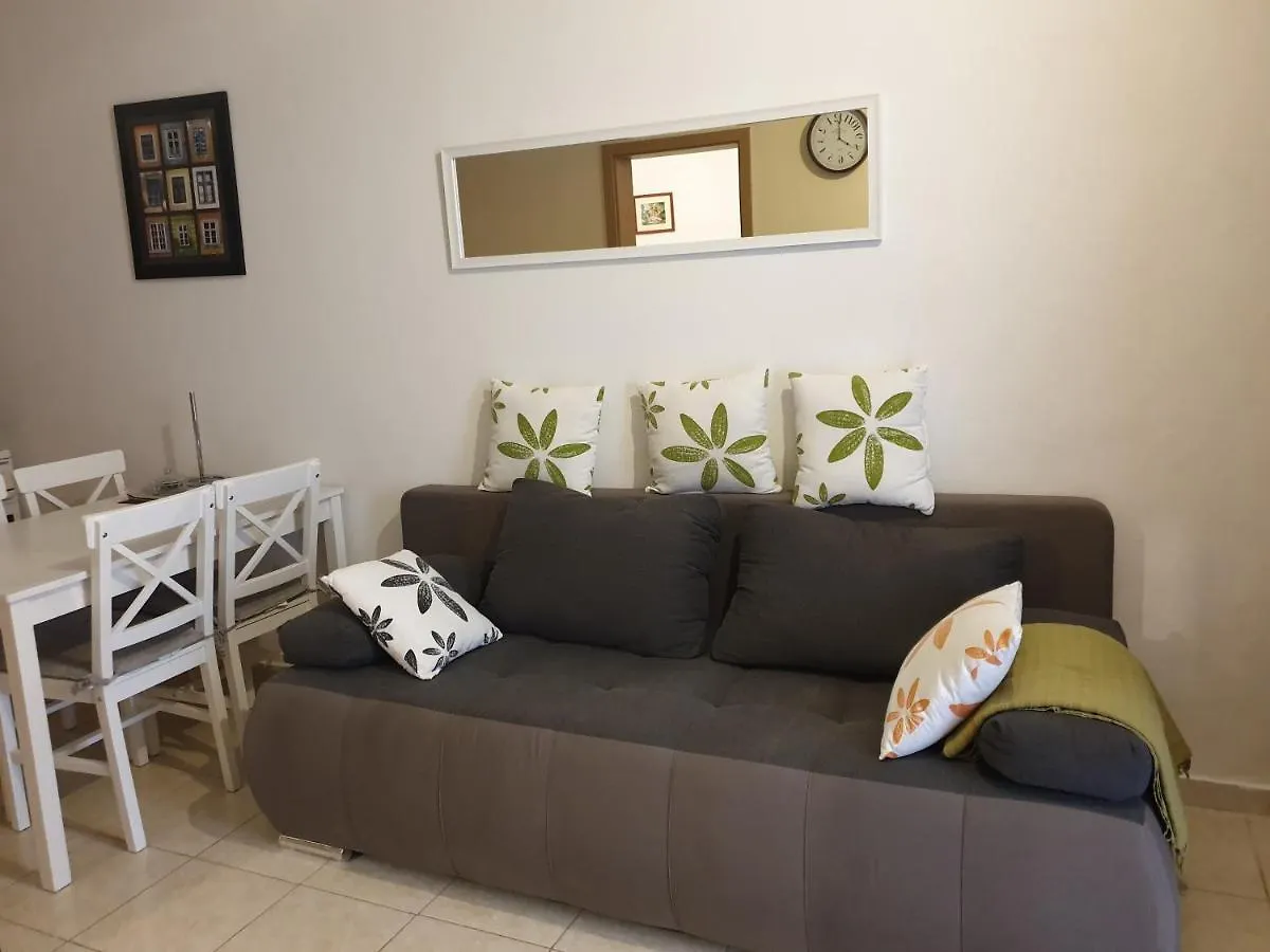 Lemon Tree Hotel Seget Donji 3*,