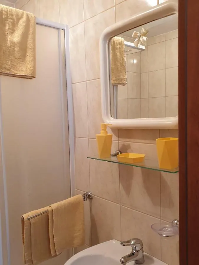 Отель Lemon Tree Сегет Доньи 3*,